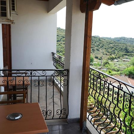 Alli Meria Hotel Defkalion מראה חיצוני תמונה
