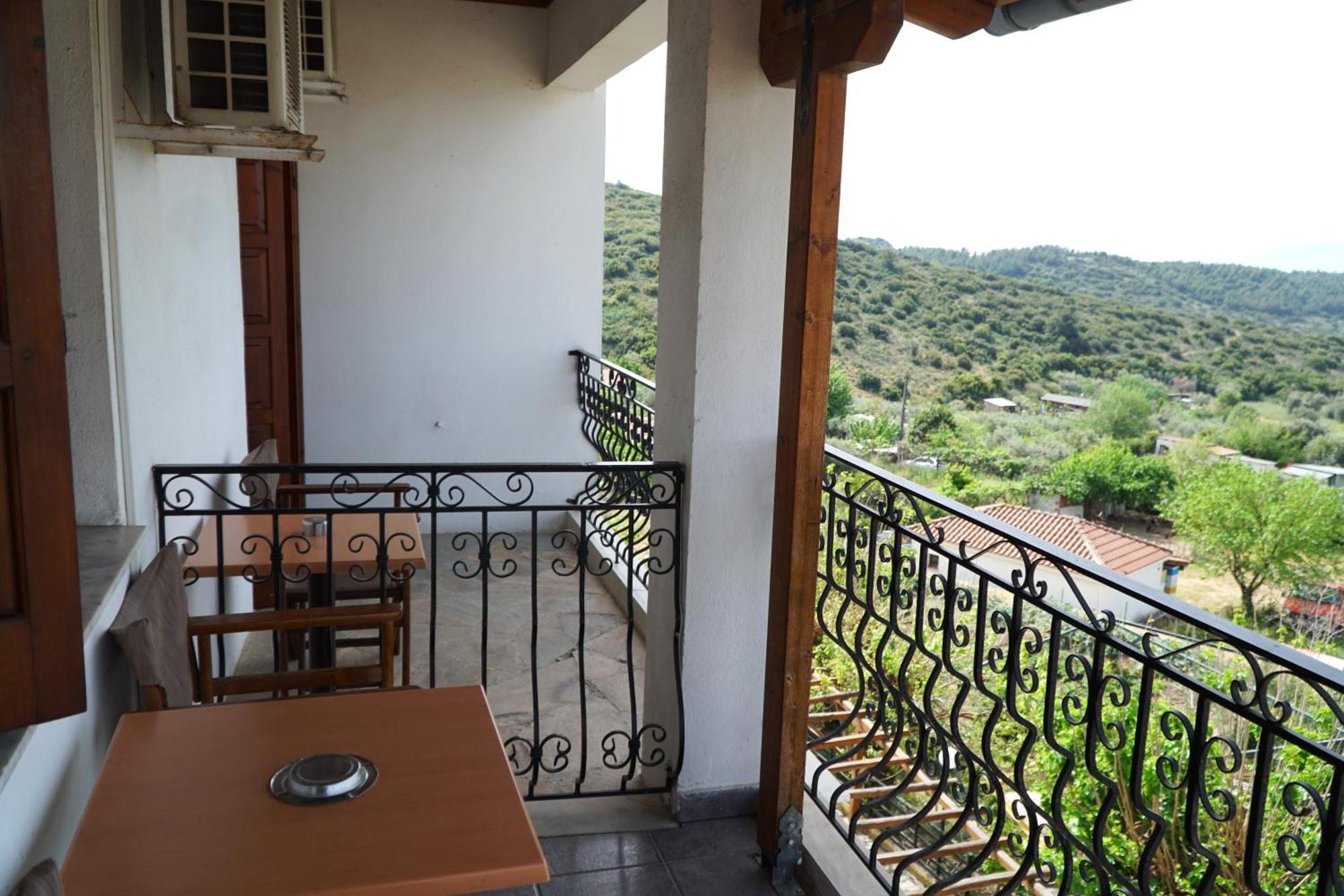 Alli Meria Hotel Defkalion מראה חיצוני תמונה